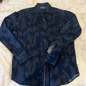 Robert Graham Men’s Long Sleeve, perfect for a night out with the crew